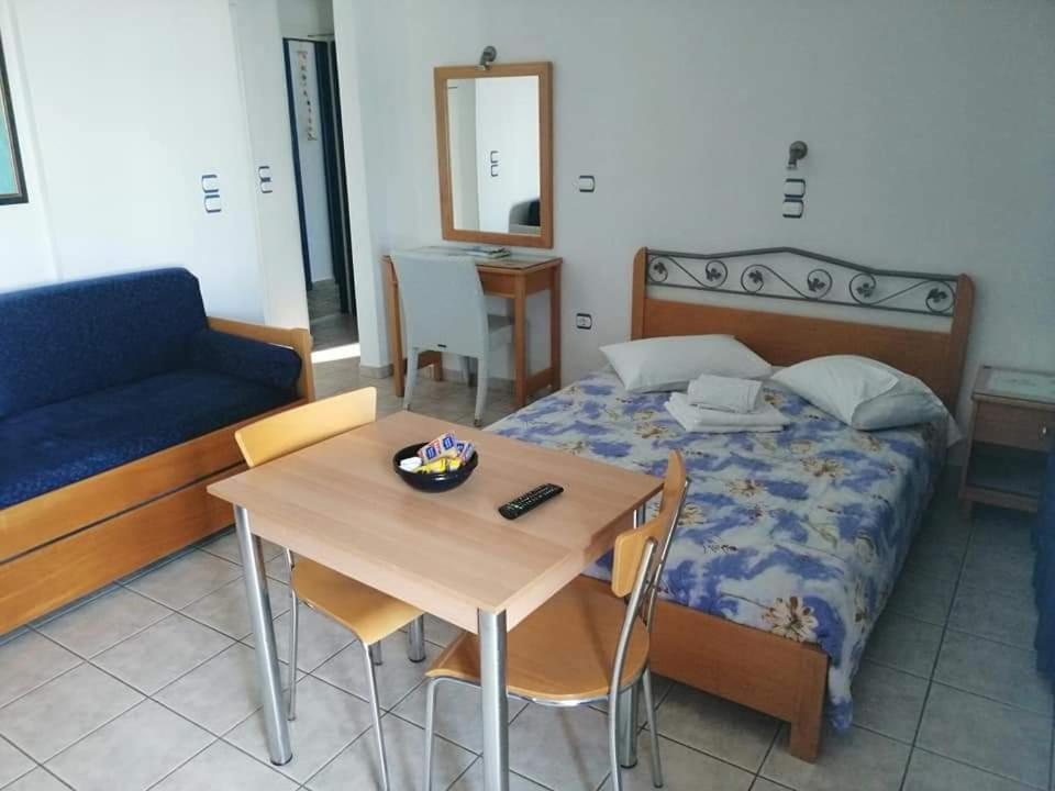 Aristeides - Moscha Apartments Platis Gialos  Zewnętrze zdjęcie